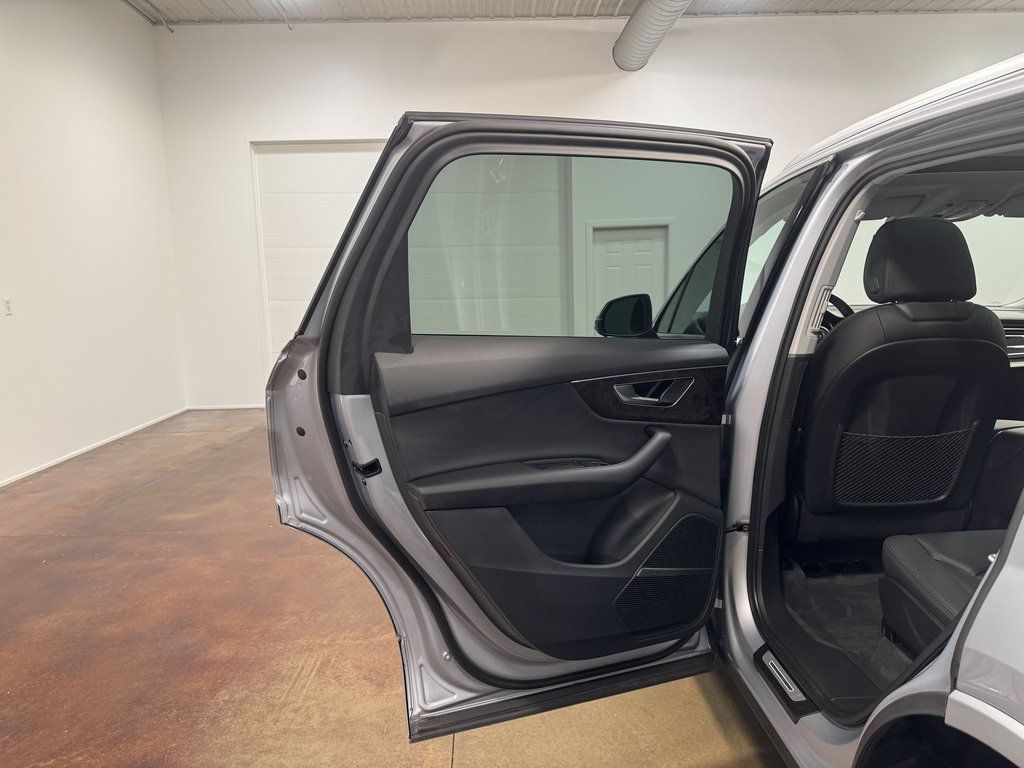 2022 Audi Q7 Premium Plus - Photo 8