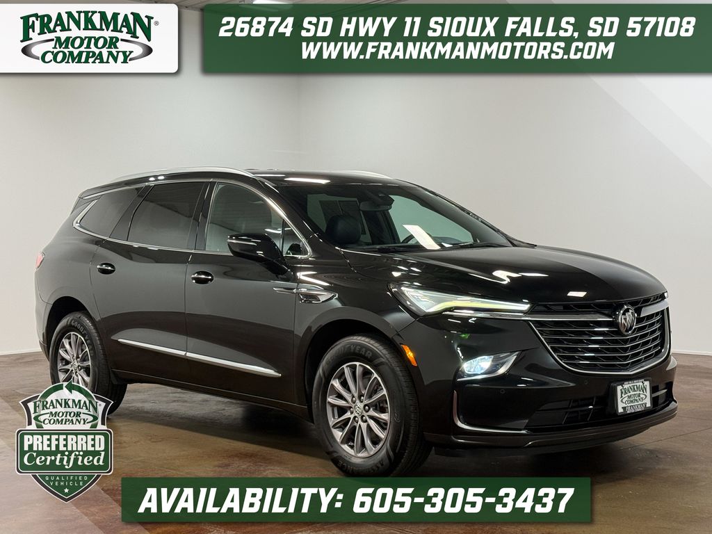 2023 Buick Enclave Essence AWD's photo