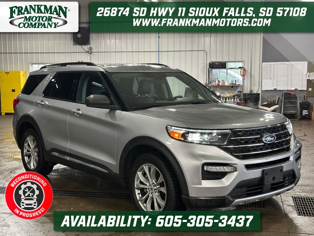 2023 Ford Explorer XLT 4WD's photo