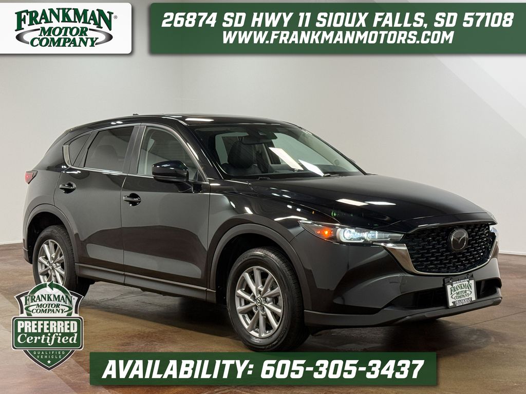 2023 Mazda CX-5 S Preferred package Auto AWD's photo