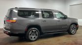 2024 Jeep Wagoneer L Series II thumbnail 25 of 111