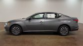 2025 Nissan Altima 2.5 SV thumbnail 6 of 89