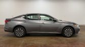 2025 Nissan Altima 2.5 SV thumbnail 22 of 89